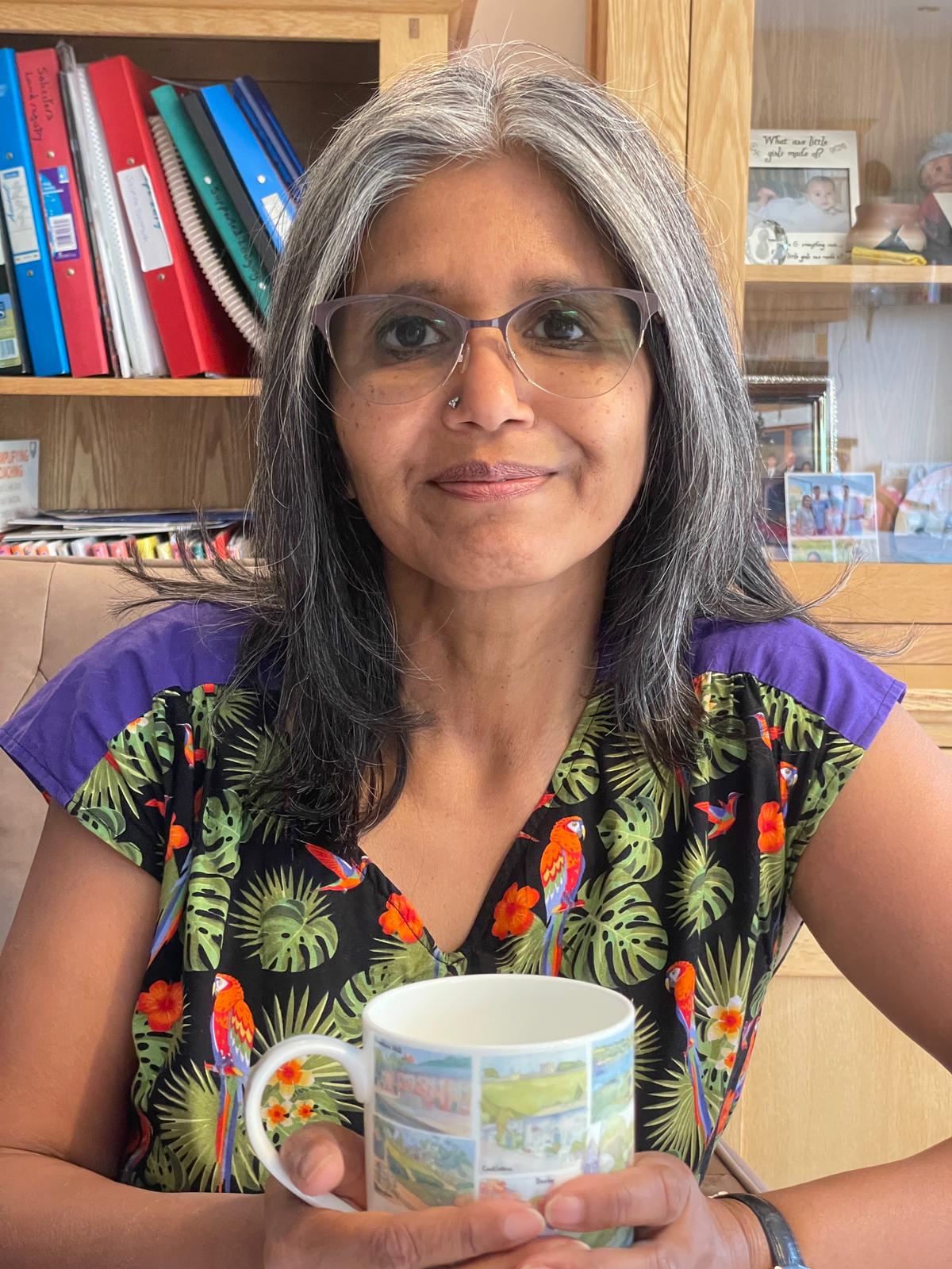 elizabeth rozario here to listen to your sotory and help